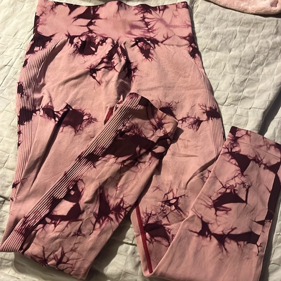 SHEIN large leggings 2 pack!! - Picture 4 of 6